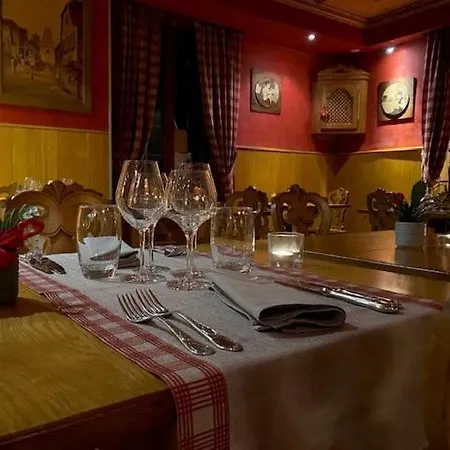 Le Rosenmeer - Restaurant, Au Coeur De La Route Des Vins D'alsace 3* 罗塞姆